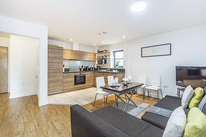 Splendid 3 Bedroom Apartment Marina View
