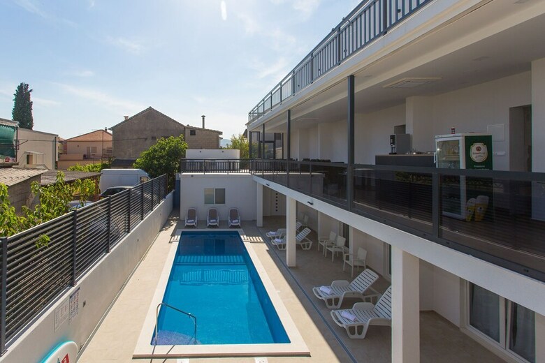 Apartamentos Rooms All Saints Bed & Breakfast