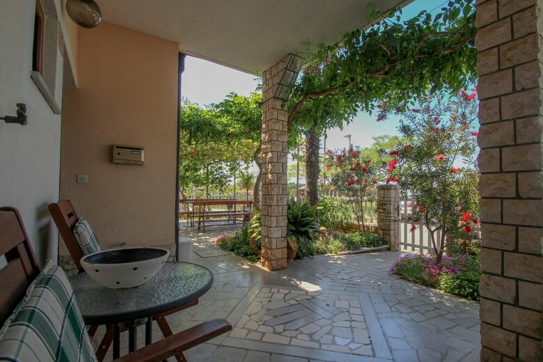 Apartamentos Sanja