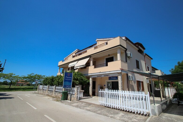 Apartamentos Sanja