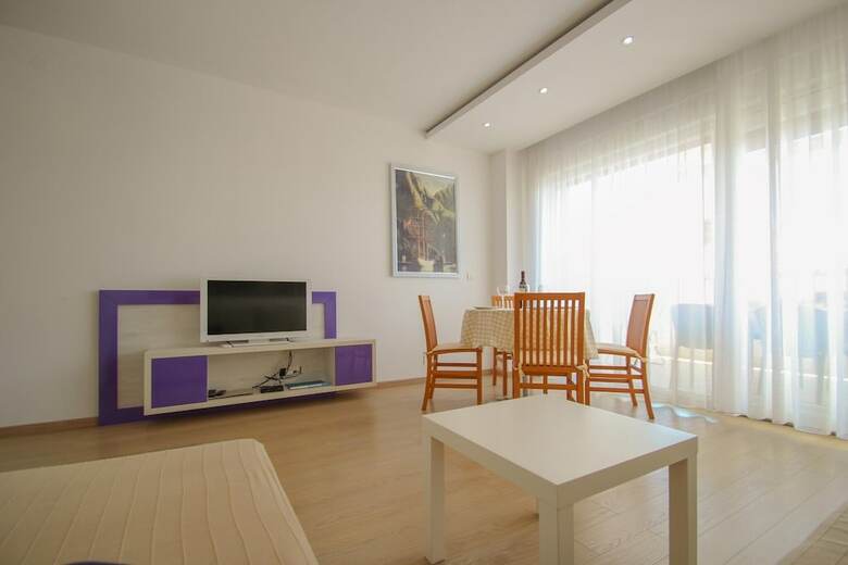 Apartamentos Karmen
