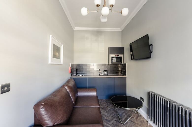 Aparthotel Sweeney Apartments And Rooms