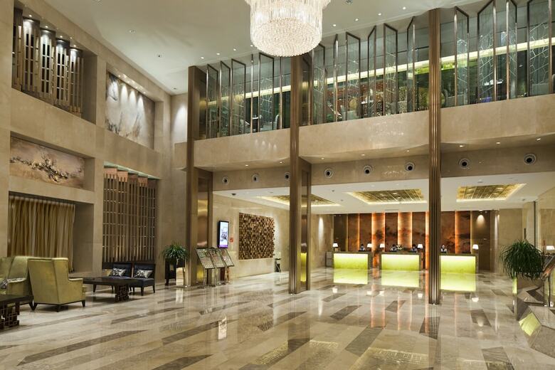 Grandskylight Hotel