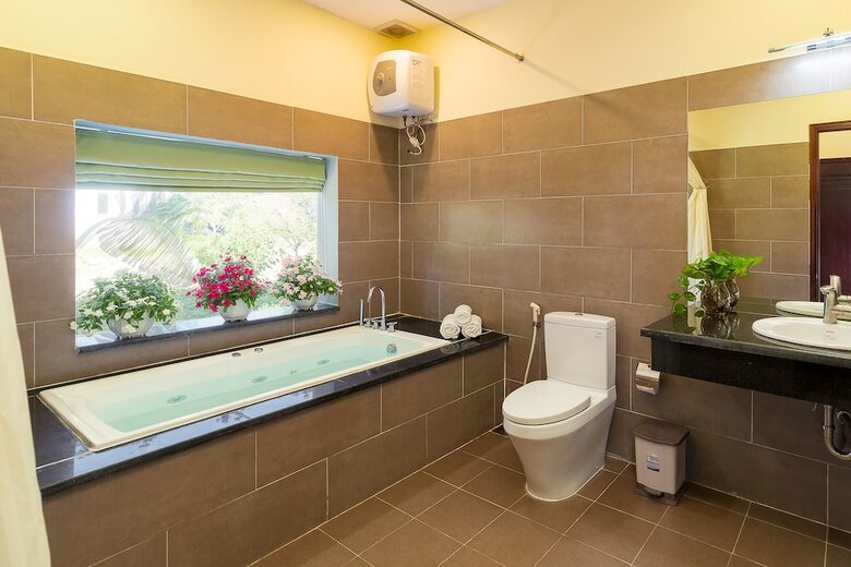 Hotel Hoang Bach Resrot