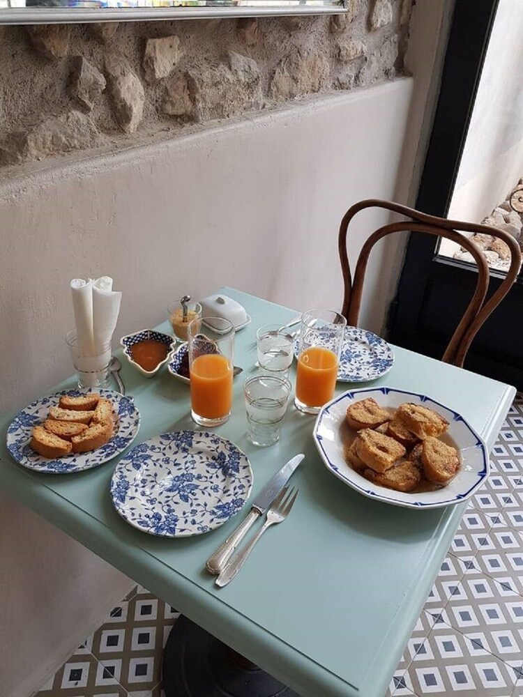 Bed & Breakfast Chambres D'hotes Au Centre de Sigean
