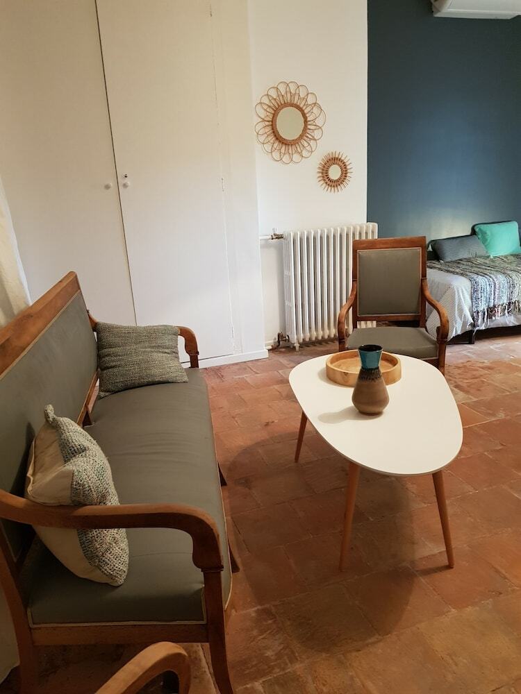Bed & Breakfast Chambres D'hotes Au Centre de Sigean
