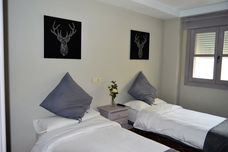 Hostal The Hostel