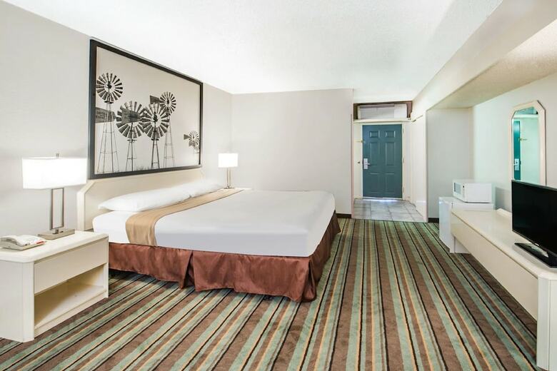 Republic Hotel Of Ozona