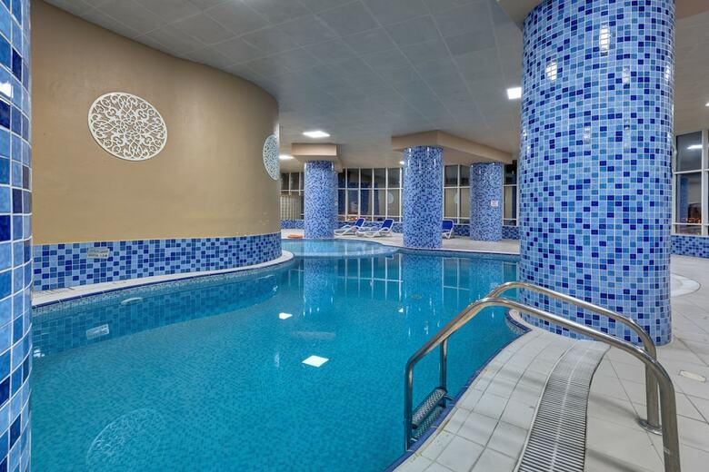Aryana Hotel