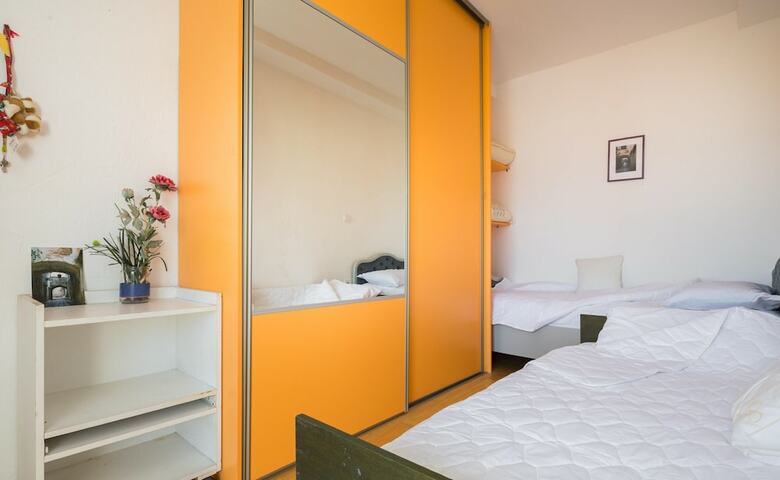 Apartment Goran
