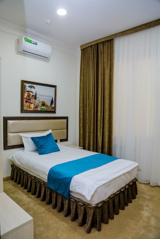 Globus Hotel