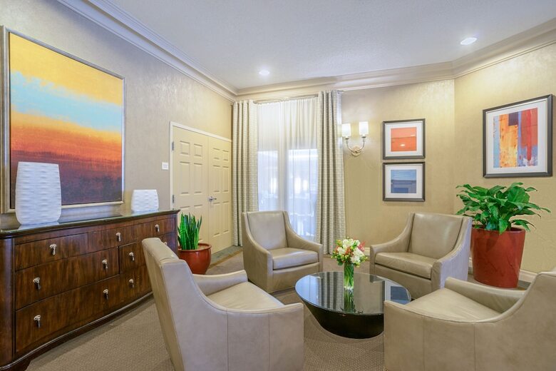 Apartamentos Oakwood Falls Church