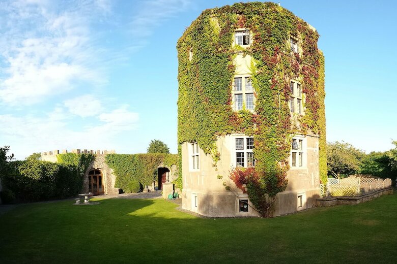 Residencia Walton Castle