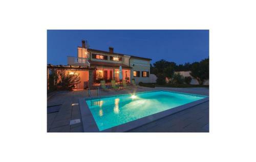 Holiday Home Loborika VI