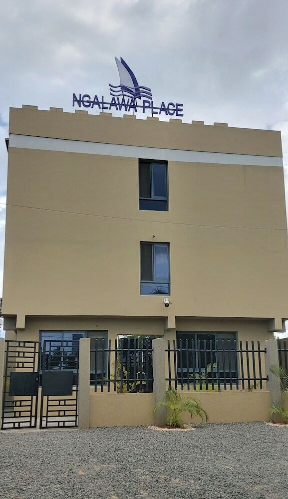 Bed & Breakfast Ngalawa Place