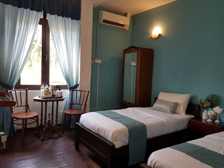Heeren House By Signature Puzzle Hotel
