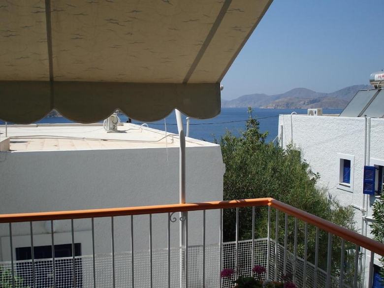 Aparthotel Tatsis Apartments