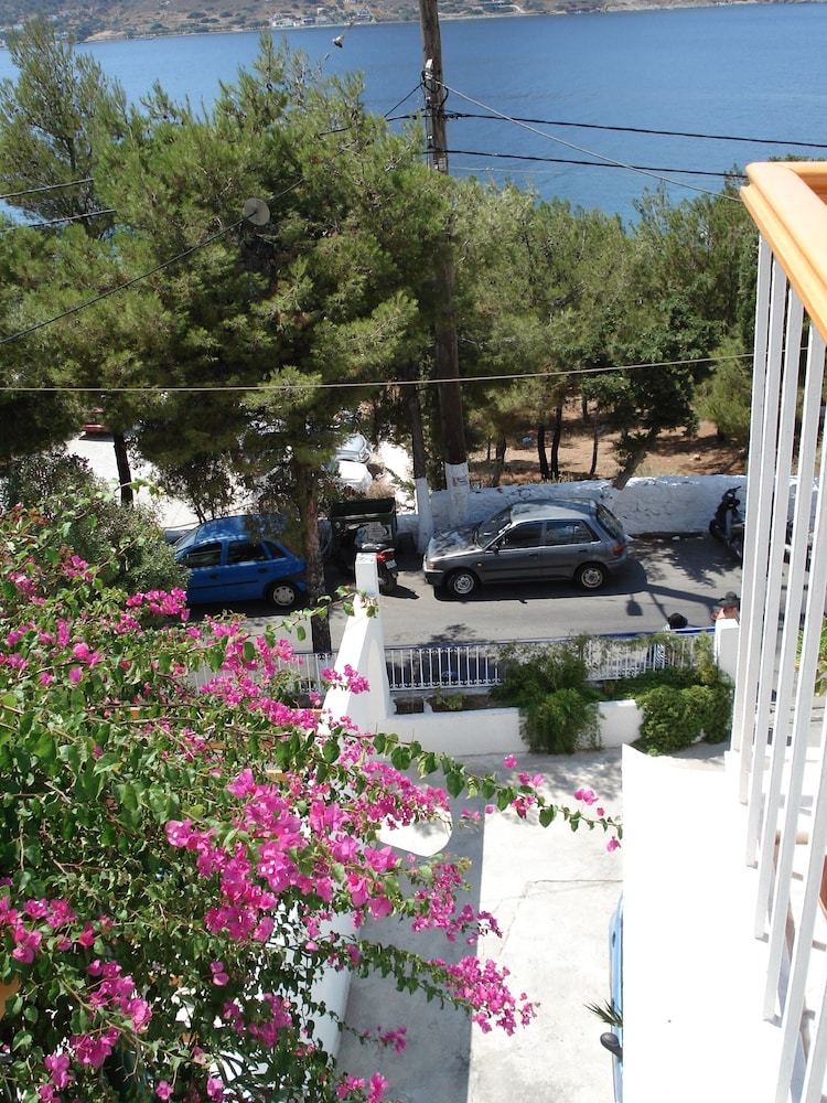 Aparthotel Tatsis Apartments