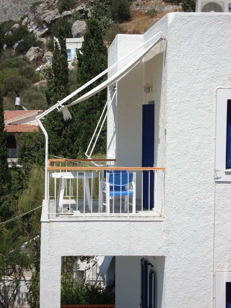 Aparthotel Tatsis Apartments