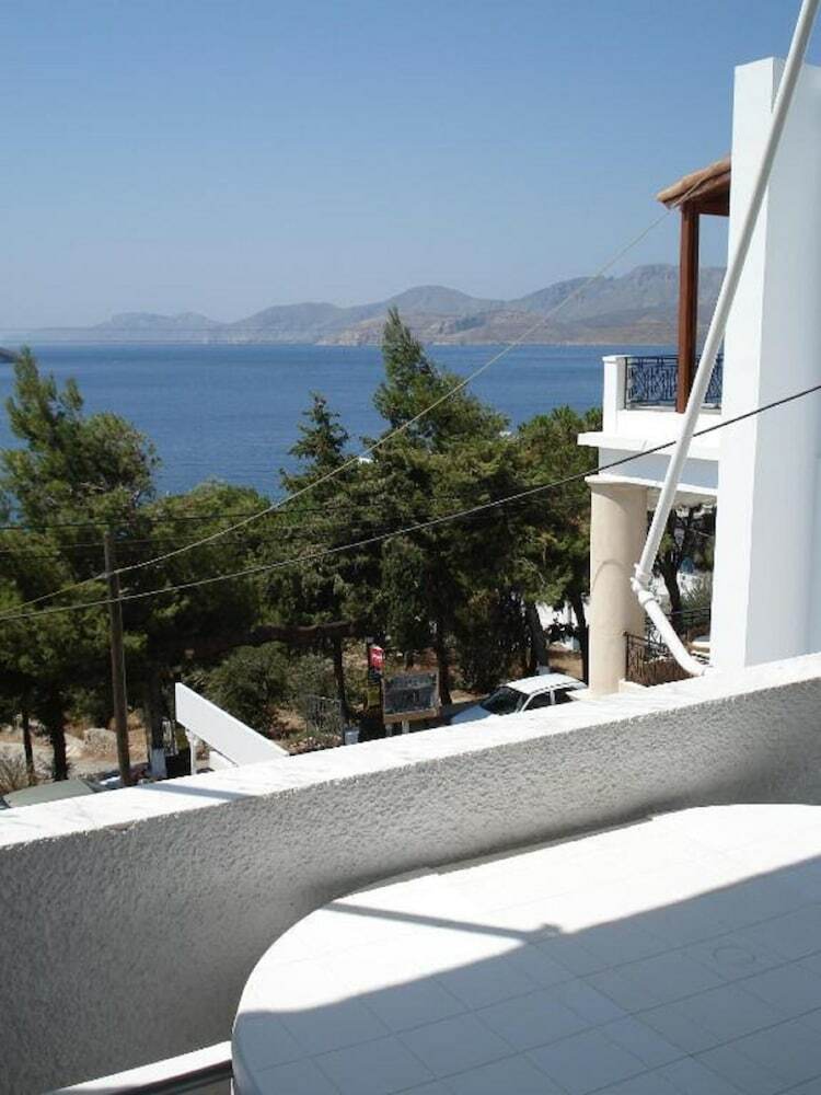 Aparthotel Tatsis Apartments