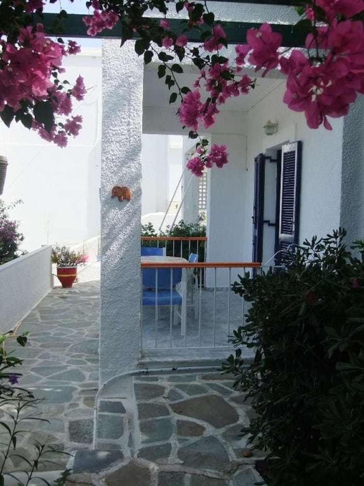 Aparthotel Tatsis Apartments