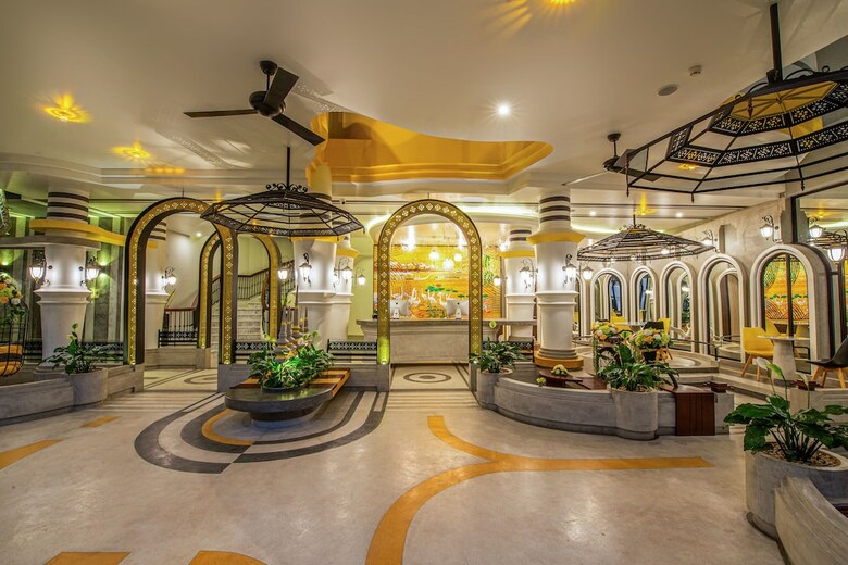 The Twizt Hotel