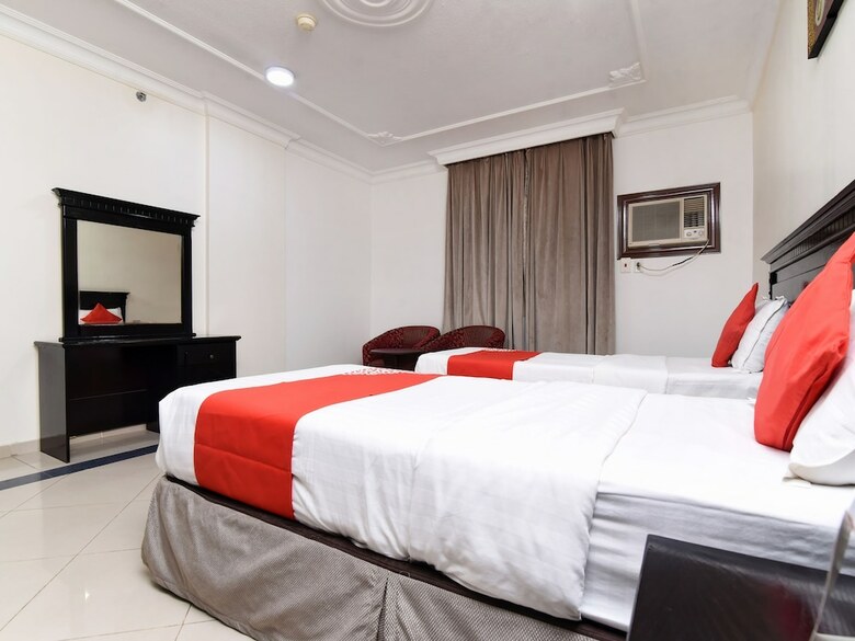 Oyo 367 Season Hotel