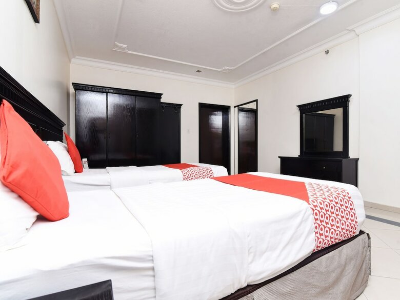 Oyo 367 Season Hotel