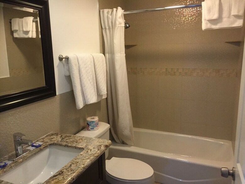 Bayshore Inn Motel