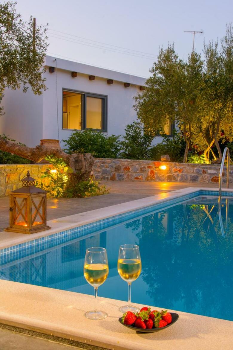 Villa Douloumi