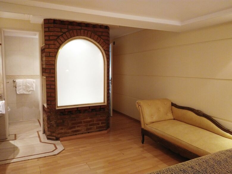 Hotel Ayb Internacional