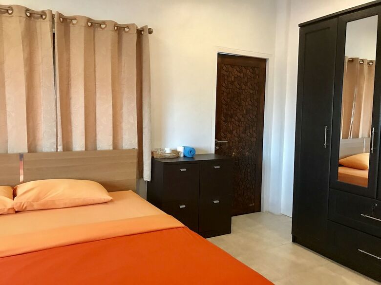 Hostal Hiranyika Cafe And Bed