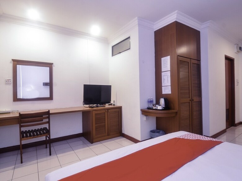 Hotel Oyo 89663 Theatre Inn