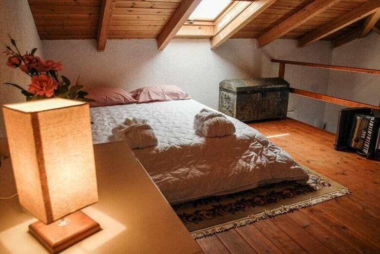 Apartamentos Traditional Charming Stone Chalet