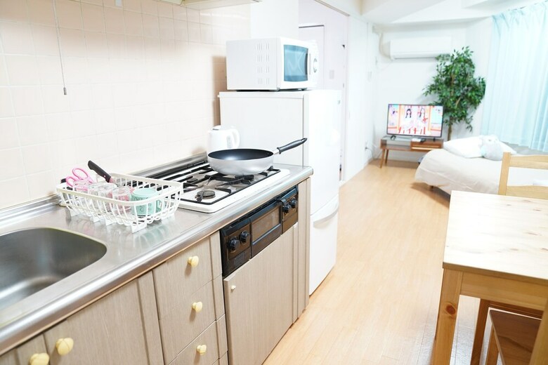 Metro Daikoku Apartment
