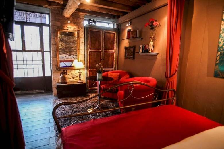 Apartamentos Antique Luxury Groundfloor Suite