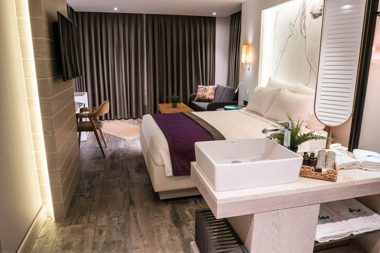 Melanippe Relaxing Hotel - Adults Only