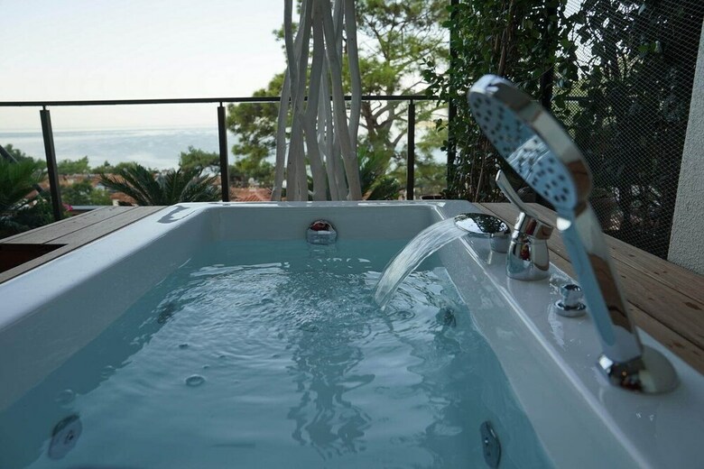 Melanippe Relaxing Hotel - Adults Only