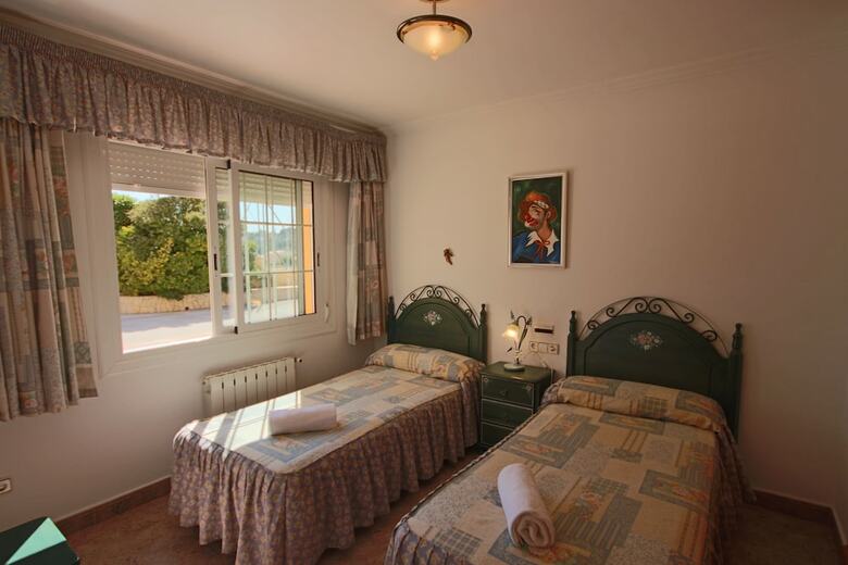Luxury Villa Surrounded By Vineyards - 7bd Great For Big Groups W/private Pool