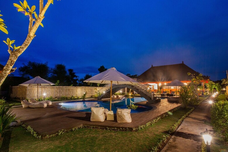 Bed & Breakfast Maharatu Villas