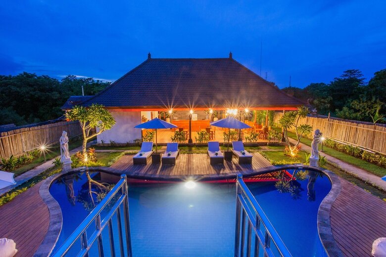 Bed & Breakfast Maharatu Villas