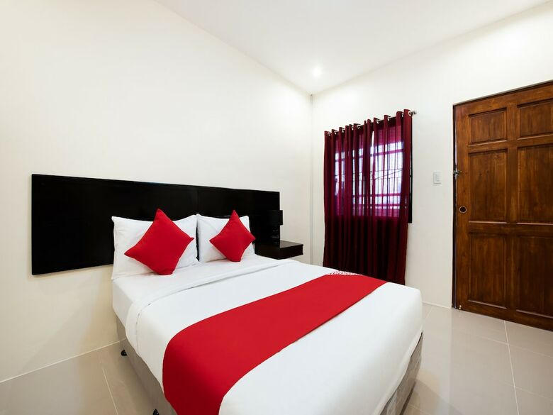 Hotel Oyo 490 V-cat Apartelle
