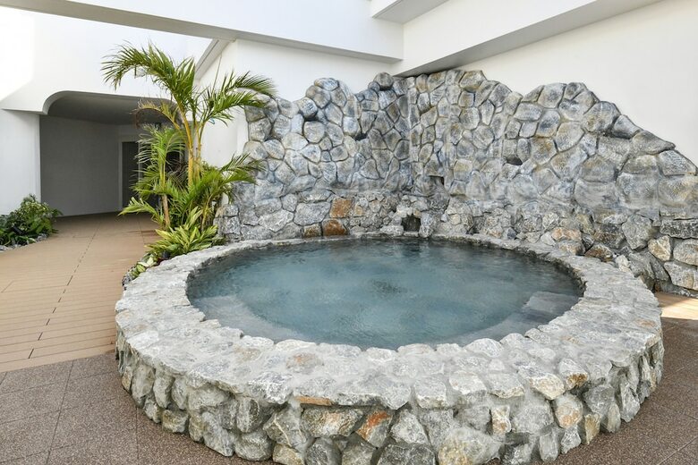 Hotel Lequ Okinawa Chatan Spa & Resort