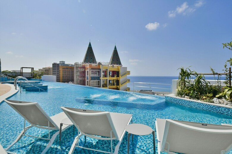 Hotel Lequ Okinawa Chatan Spa & Resort