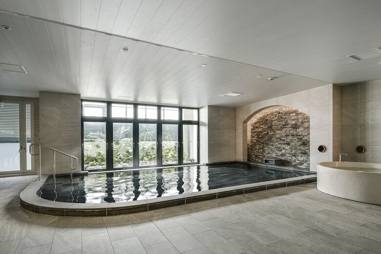 Hotel Lequ Okinawa Chatan Spa & Resort
