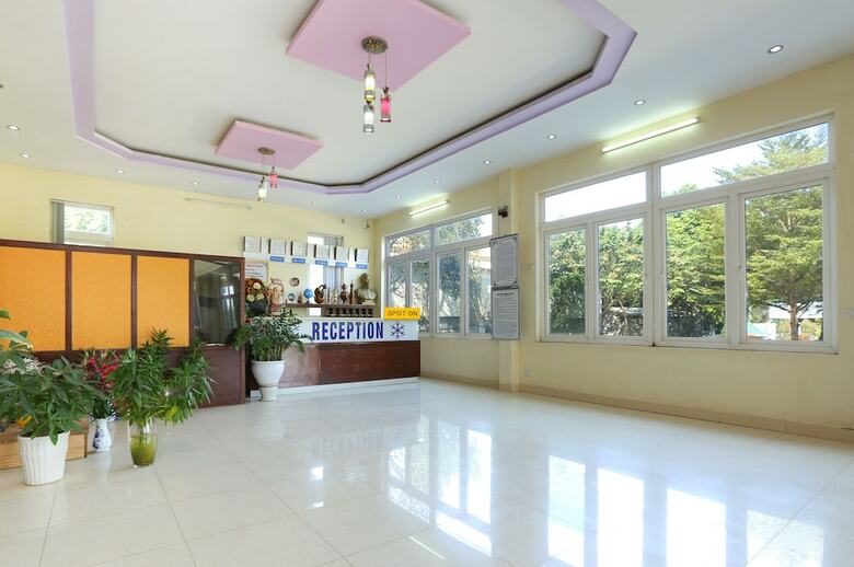 Oyo 593 Bach Duong Hotel