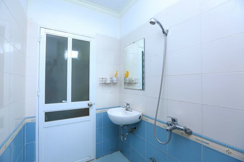 Oyo 593 Bach Duong Hotel