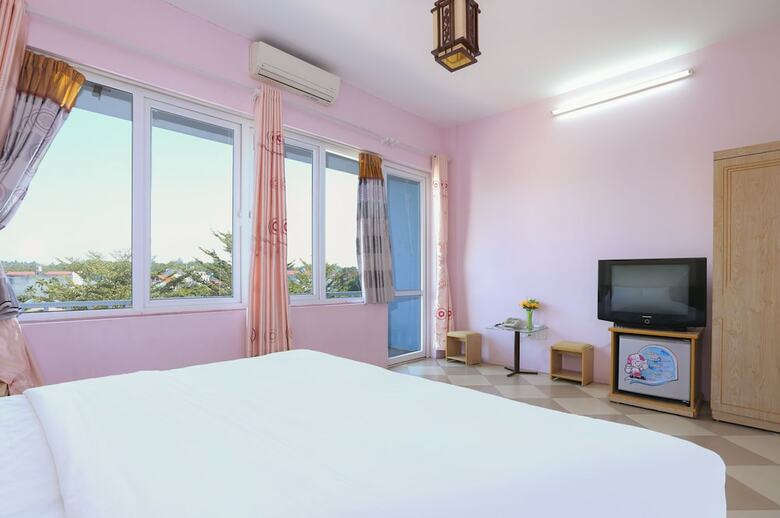 Oyo 593 Bach Duong Hotel