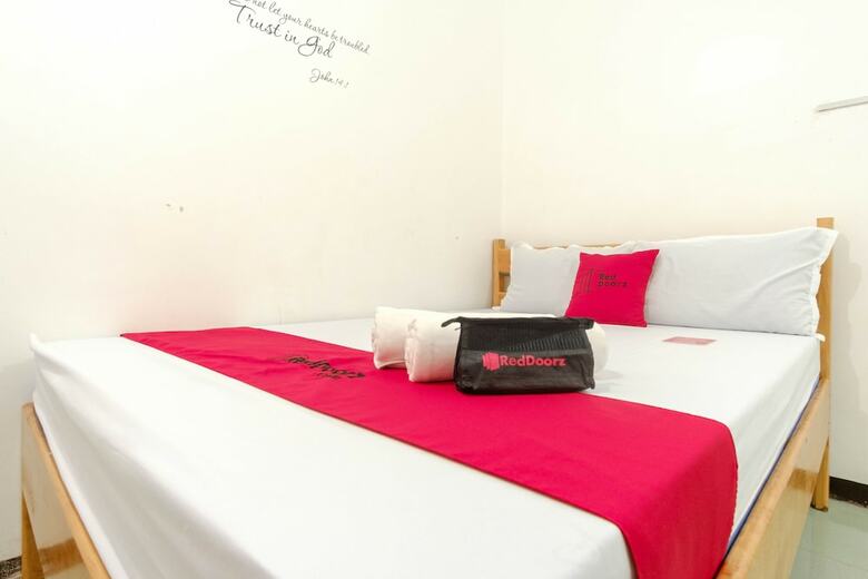 Hotel Reddoorz Near Coron Coliseum