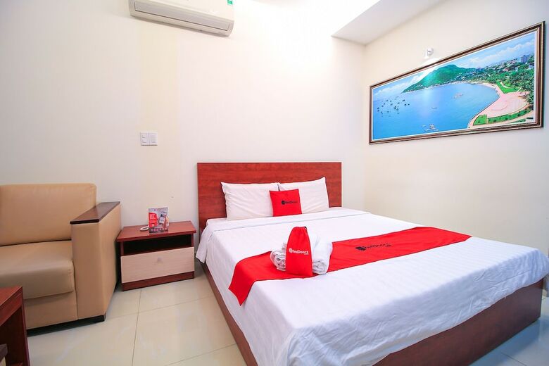 Hotel Reddoorz Plus @ Tran Phu